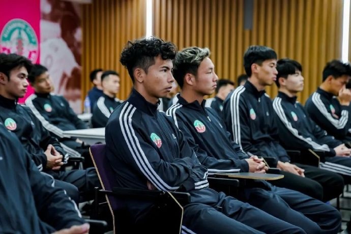 出征中乙！昆明城星足球俱樂部11日舉行新賽季見面會暨出征儀式
