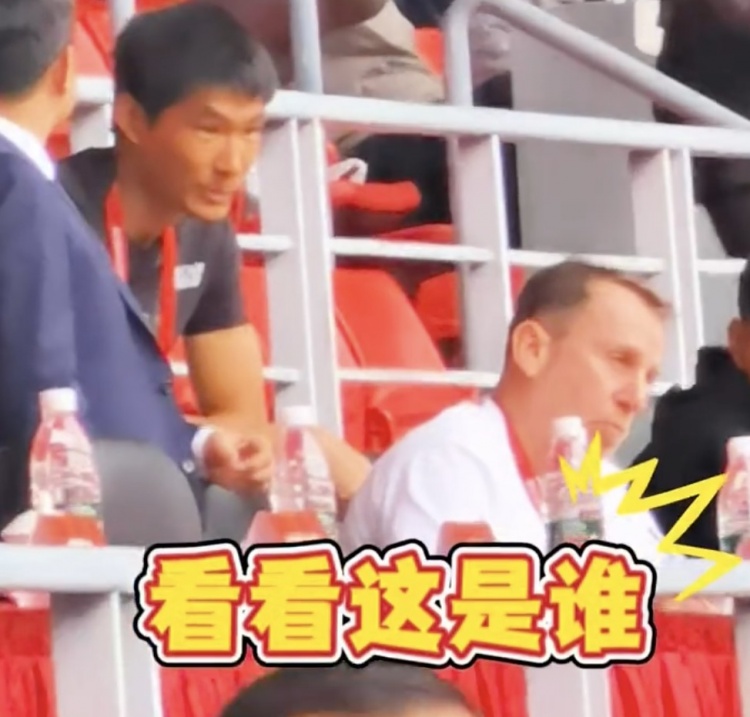 久爾杰維奇現(xiàn)身鹽城，現(xiàn)場觀看中國U22國足vs韓國