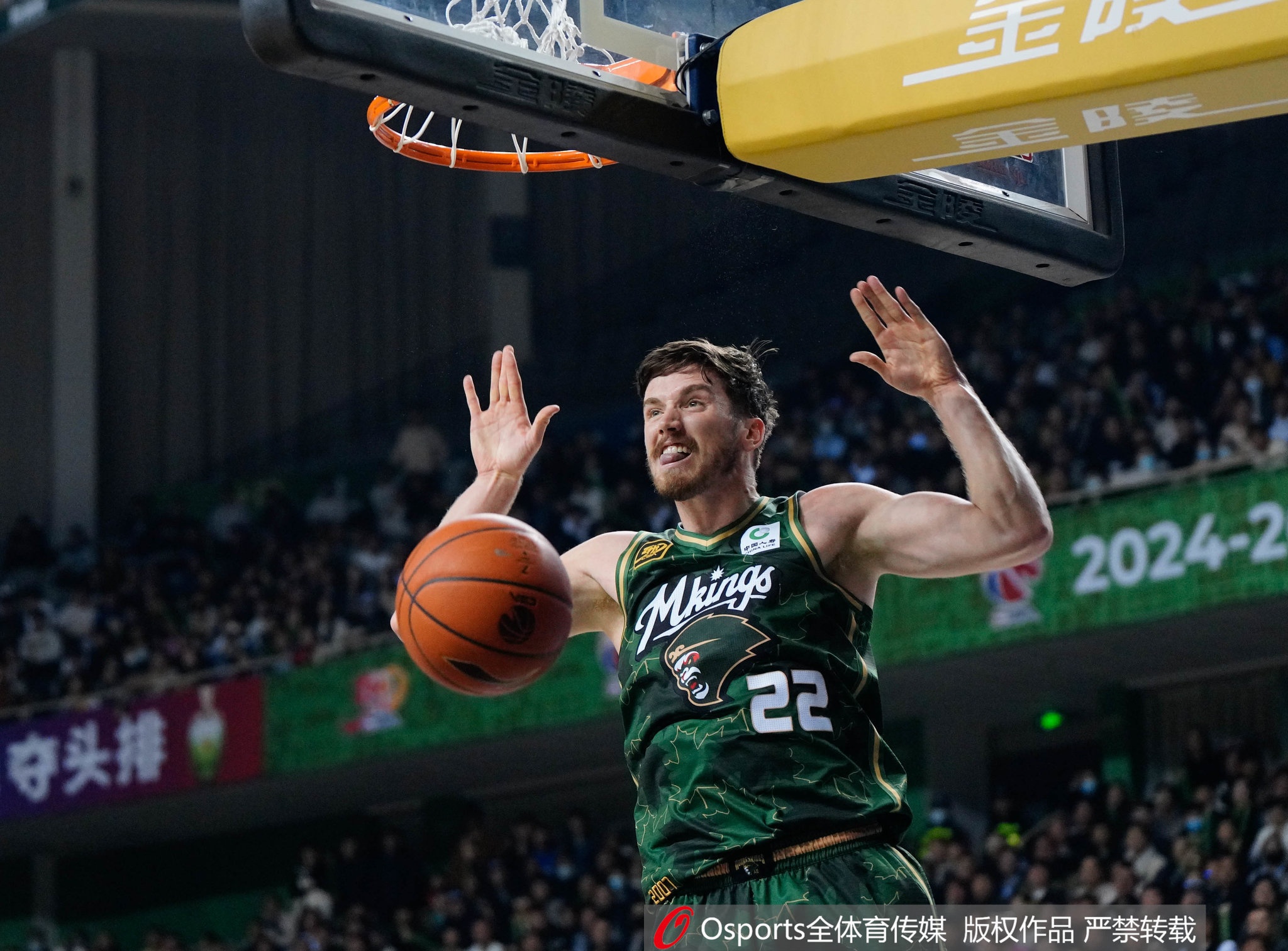 積極高效！利夫半場8中6拿到14分6板2助1斷